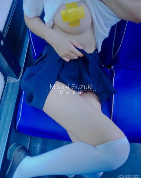 欧美xxxx狂喷水欧美喷水-未删减版免费观看字幕