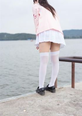 厨师与女服务员偷情-迅雷电影中文版全集